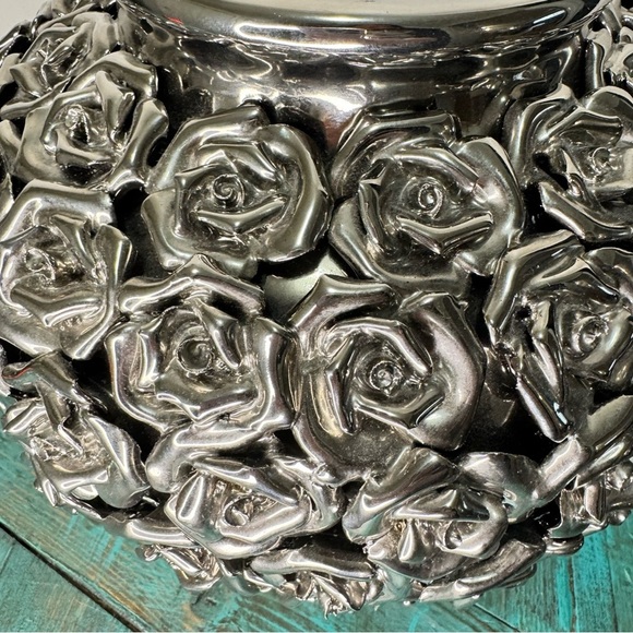 Kare Vase Rose Multi Chrome Silver Rose Embossed Vase | Glam Modern Home Decor - Picture 9 of 10